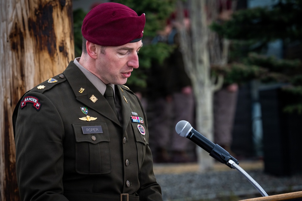 Paratroopers gather to honor the fallen