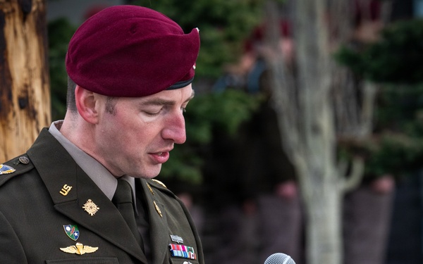 Paratroopers gather to honor the fallen
