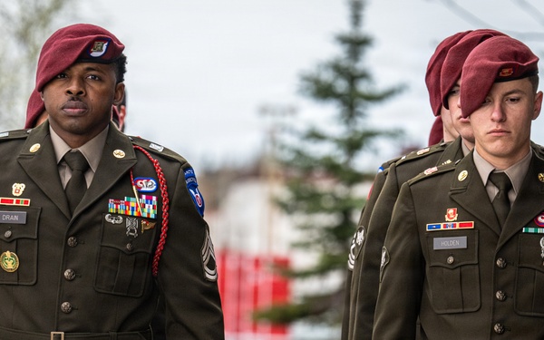 Paratroopers gather to honor the fallen