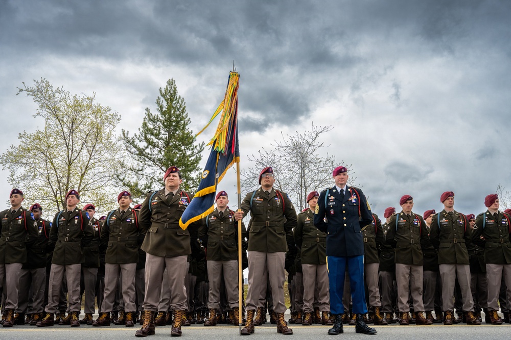 Paratroopers gather to honor the fallen