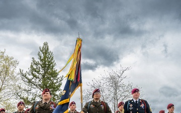 Paratroopers gather to honor the fallen