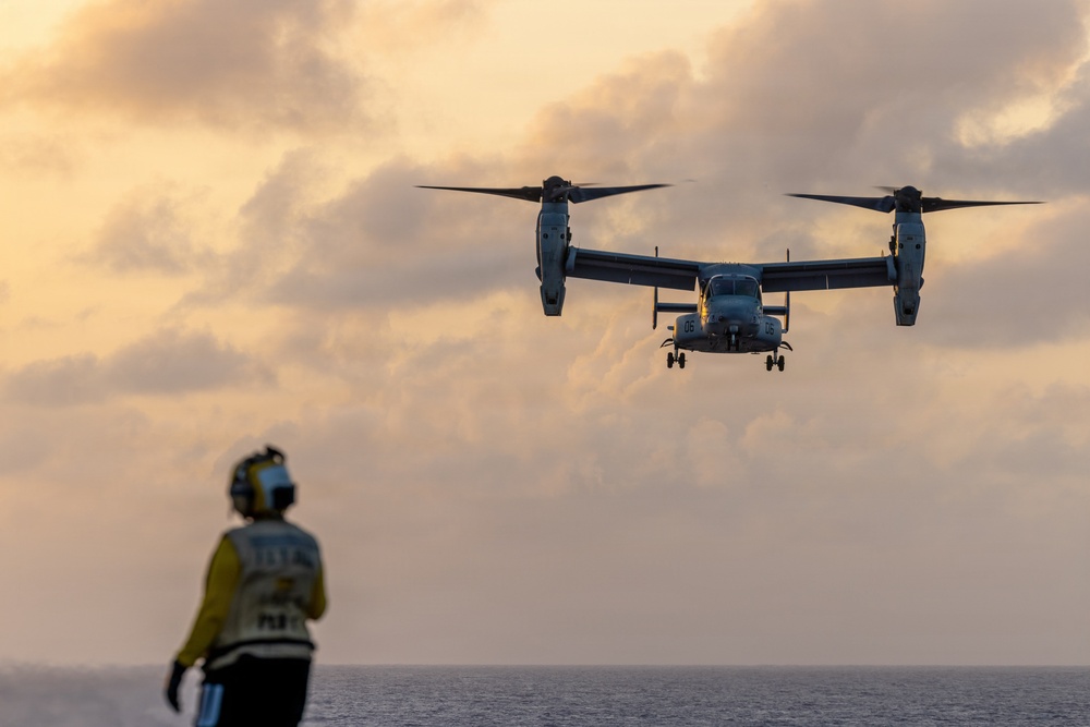 22nd MEU (SOC) | USS Iwo Jima Conducts Flight Operations