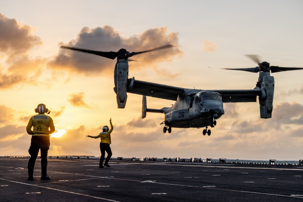 22nd MEU (SOC) | USS Iwo Jima Conducts Flight Operations