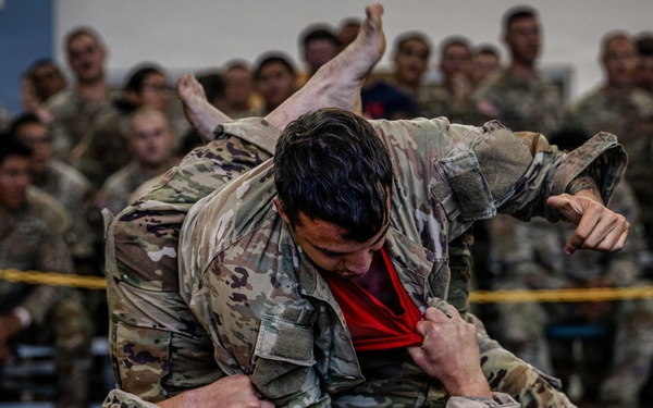 Screaming Eagles Compete in Week of the Eagles 2026 Combatives Tournament (Round 1)