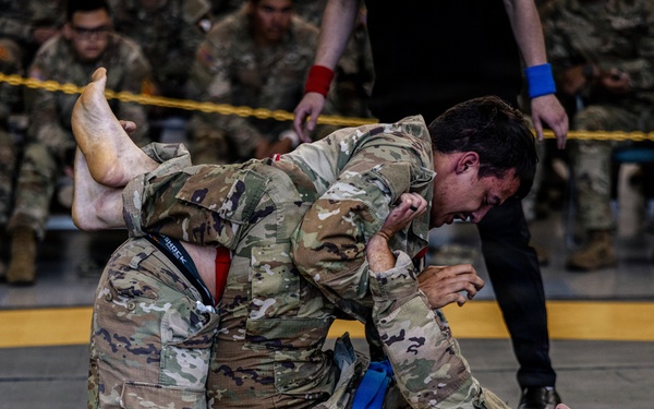 Screaming Eagles Compete in Week of the Eagles 2026 Combatives Tournament (Round 1)