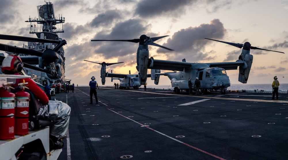 22nd MEU (SOC) | USS Iwo Jima Conducts Flight Operations