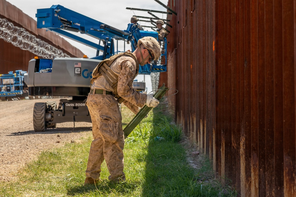 JTF-SB Marines shift barrier reinforcement operations to Naco