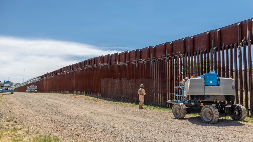 JTF-SB Marines shift barrier reinforcement operations to Naco