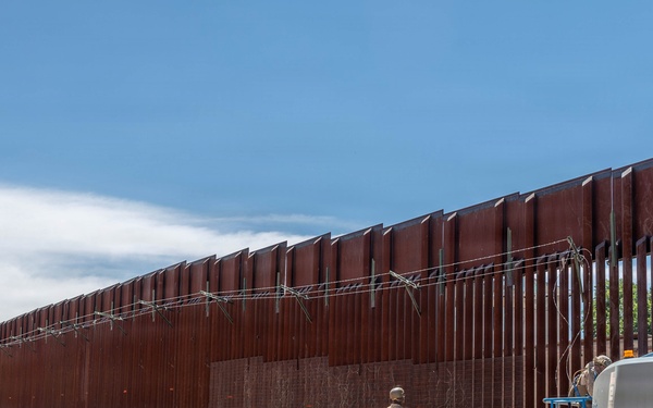 JTF-SB Marines shift barrier reinforcement operations to Naco