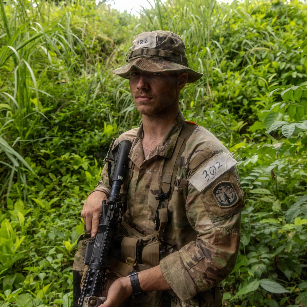 Jungle Operations Training Course - Panama 26-5: Jungle Spotlights