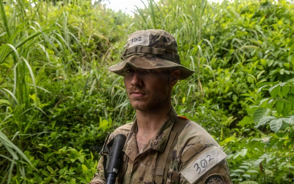 Jungle Operations Training Course - Panama 26-5: Jungle Spotlights