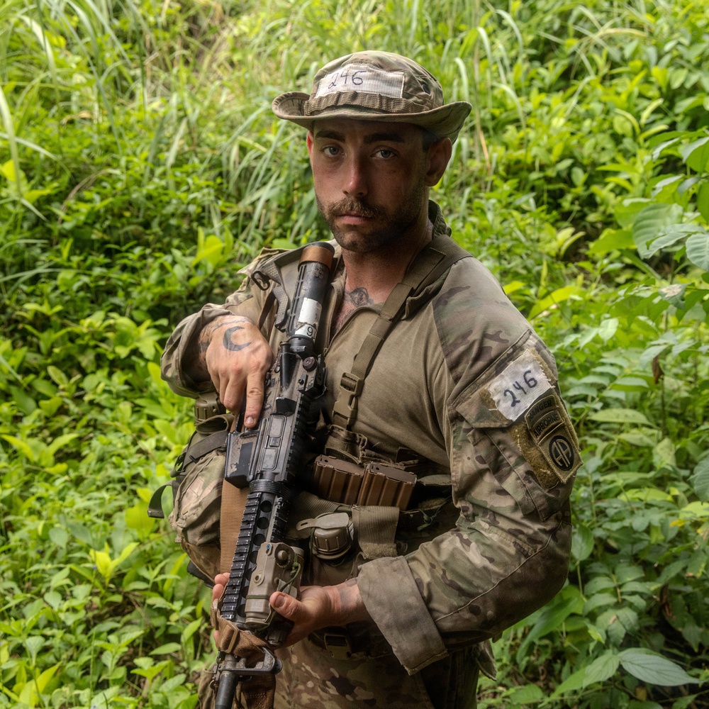 Jungle Operations Training Course - Panama 26-5: Jungle Spotlights