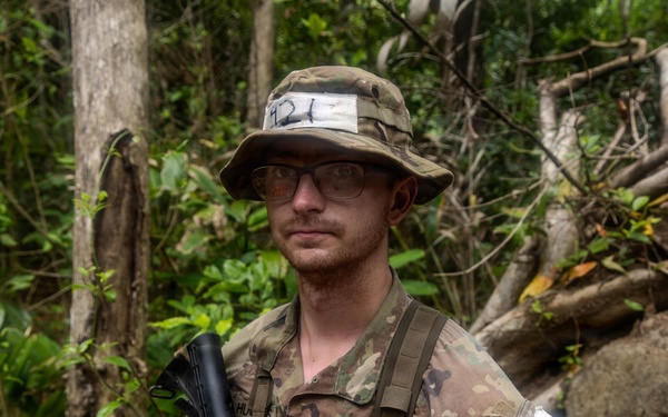 Jungle Operations Training Course - Panama 26-5: Jungle Spotlights
