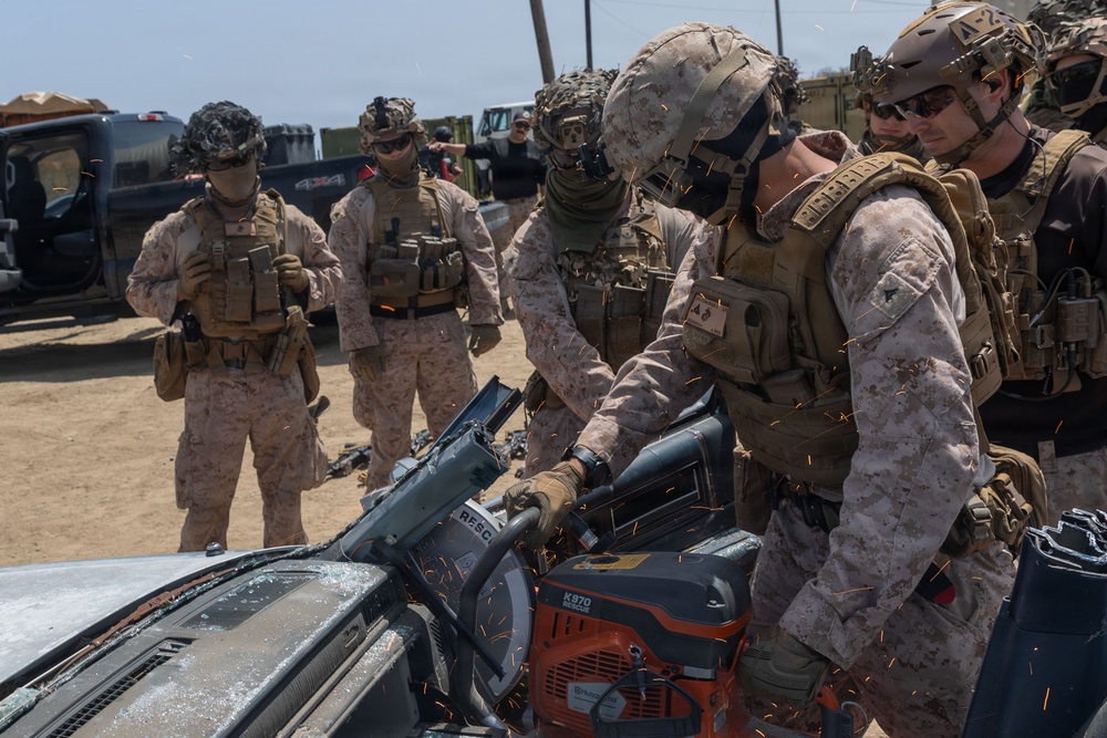 Marines with V2/5 and 3rd LAR conduct EOTG TRAP course