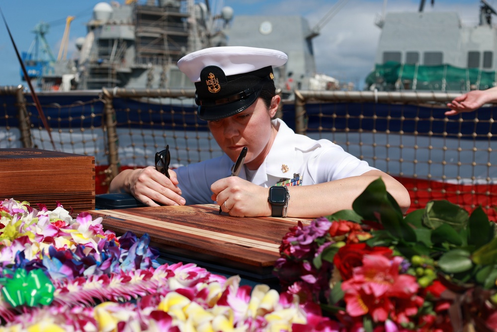 USS Carl M. Levin Holds Change of Command Ceremony