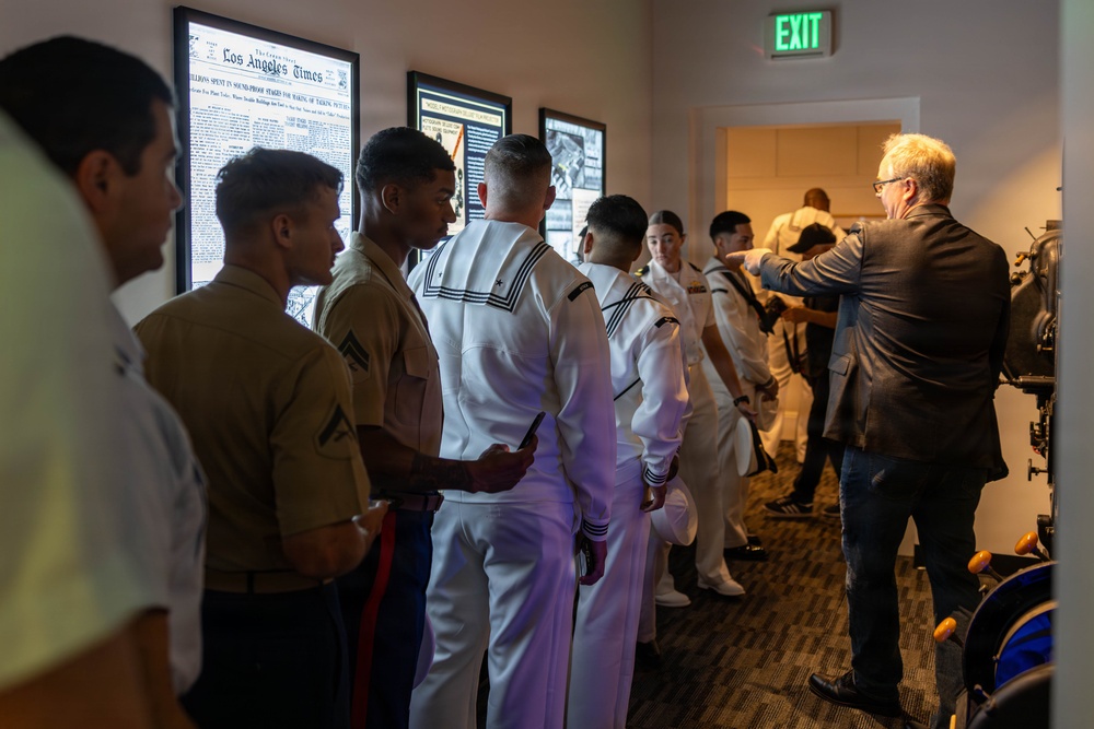 Service Members tour Fox Sports Studio