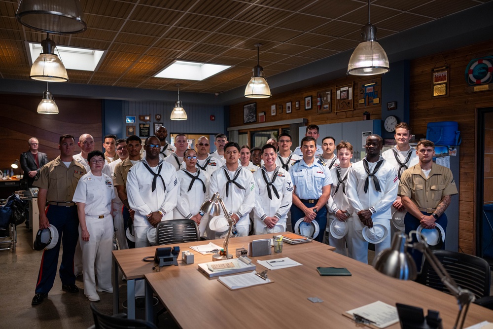 Service Members tour Fox Sports Studio