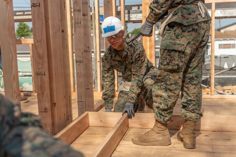 Service Members help Habitat for Humanity