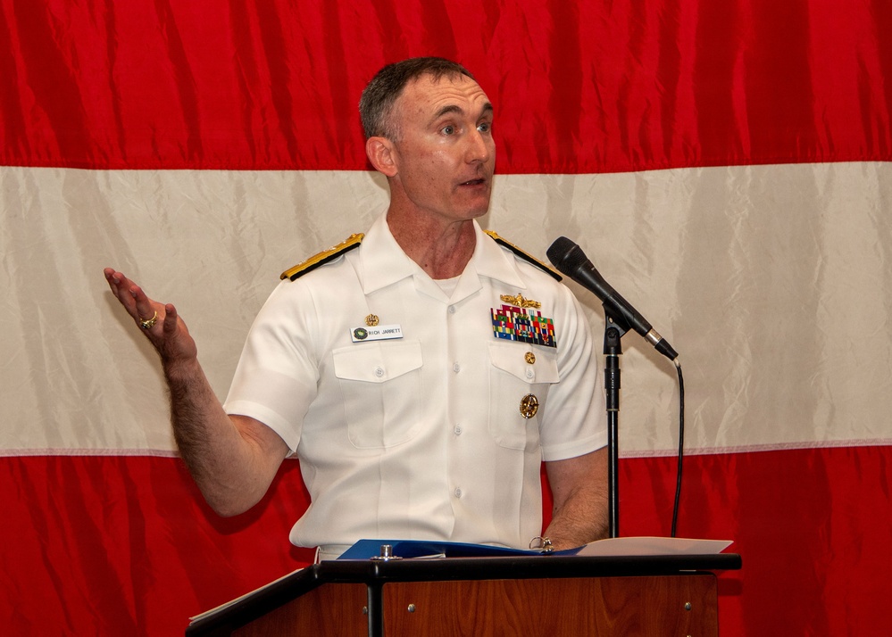 USS Essex hosts Los Angeles Fleet Week Reception