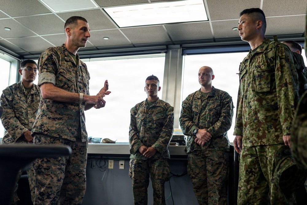 Kaiju Rain 26: 3d Intelligence Battalion Commanding Officer and Japan Ground Self-Defense Force soldiers visit Ie Shima