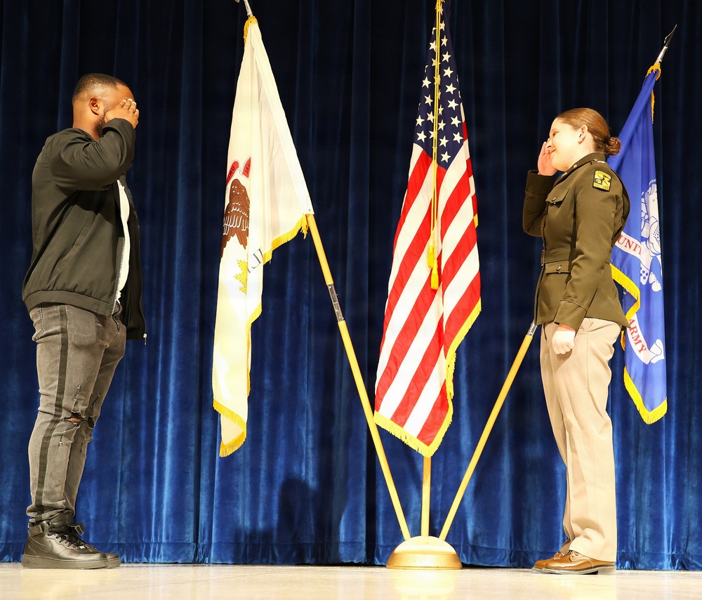 Illinois National Guard Leaders Welcome 10 New Second Lieutenants During Spring ROTC Commissioning Ceremonies