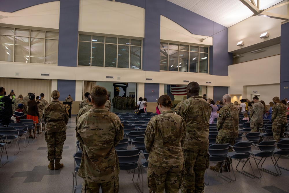 101st HHBN Soldiers return from Border Mission