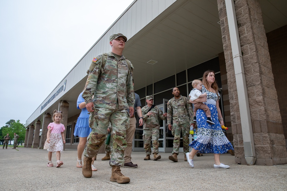 101st HHBN Soldiers return from Border Mission