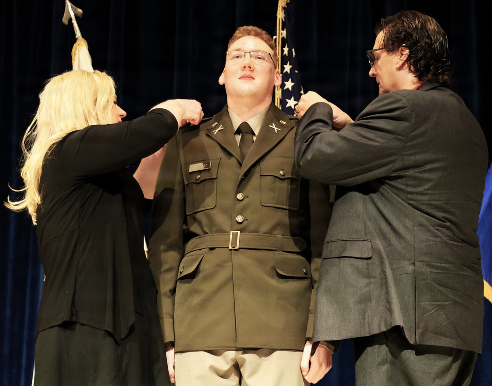 Illinois National Guard Leaders Welcome 10 New Second Lieutenants During Spring ROTC Commissioning Ceremonies