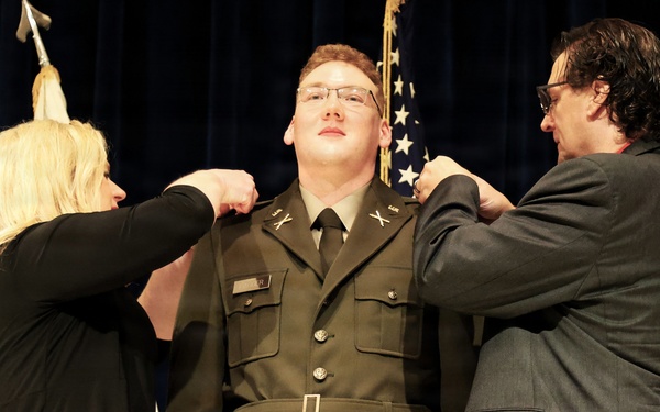 Illinois National Guard Leaders Welcome 10 New Second Lieutenants During Spring ROTC Commissioning Ceremonies