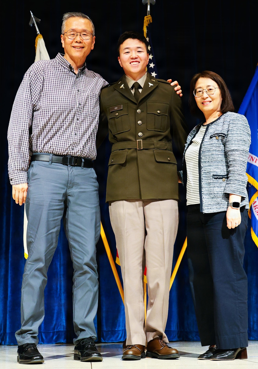 Illinois National Guard Leaders Welcome 10 New Second Lieutenants During Spring ROTC Commissioning Ceremonies