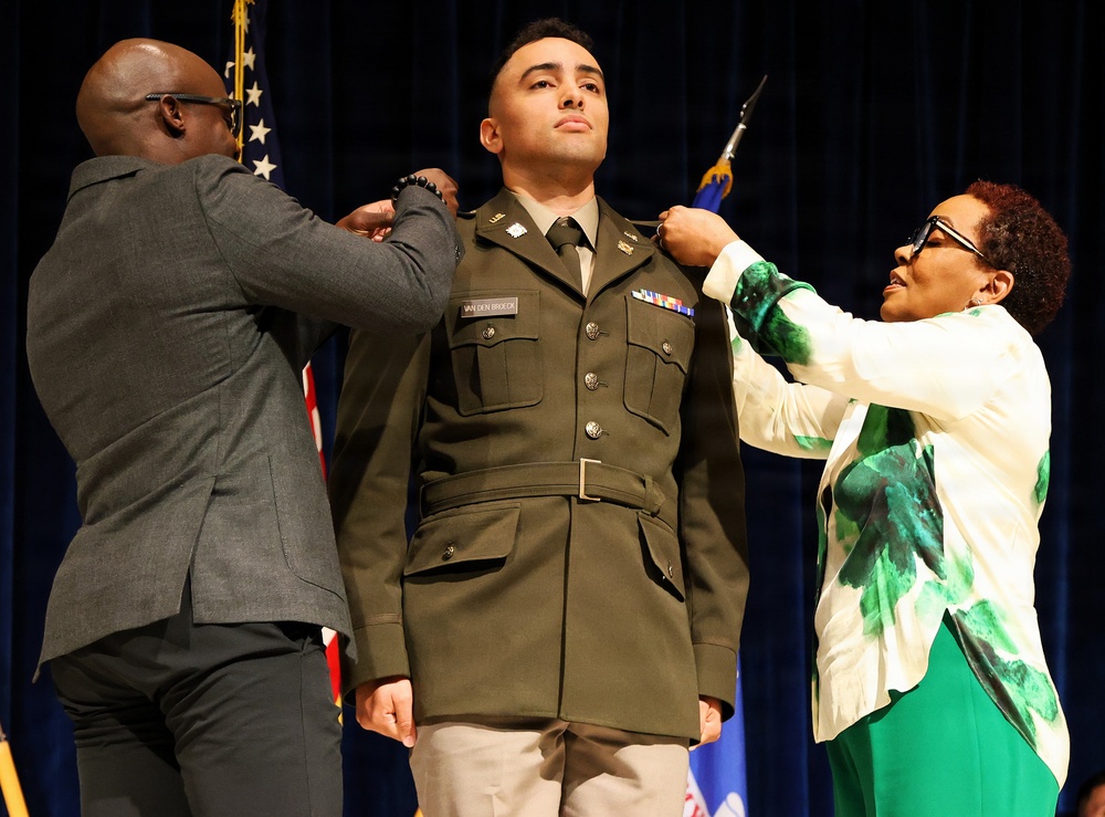 Illinois National Guard Leaders Welcome 10 New Second Lieutenants During Spring ROTC Commissioning Ceremonies