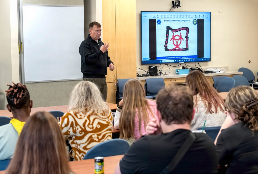 The Oregon National Guard's 102nd CERFP collaborates with Providence Milwaukie Hospital on decontamination training