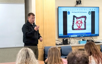 The Oregon National Guard's 102nd CERFP collaborates with Providence Milwaukie Hospital on decontamination training