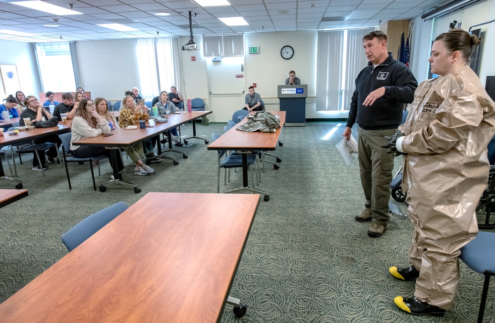 The Oregon National Guard's 102nd CERFP collaborates with Providence Milwaukie Hospital on decontamination training