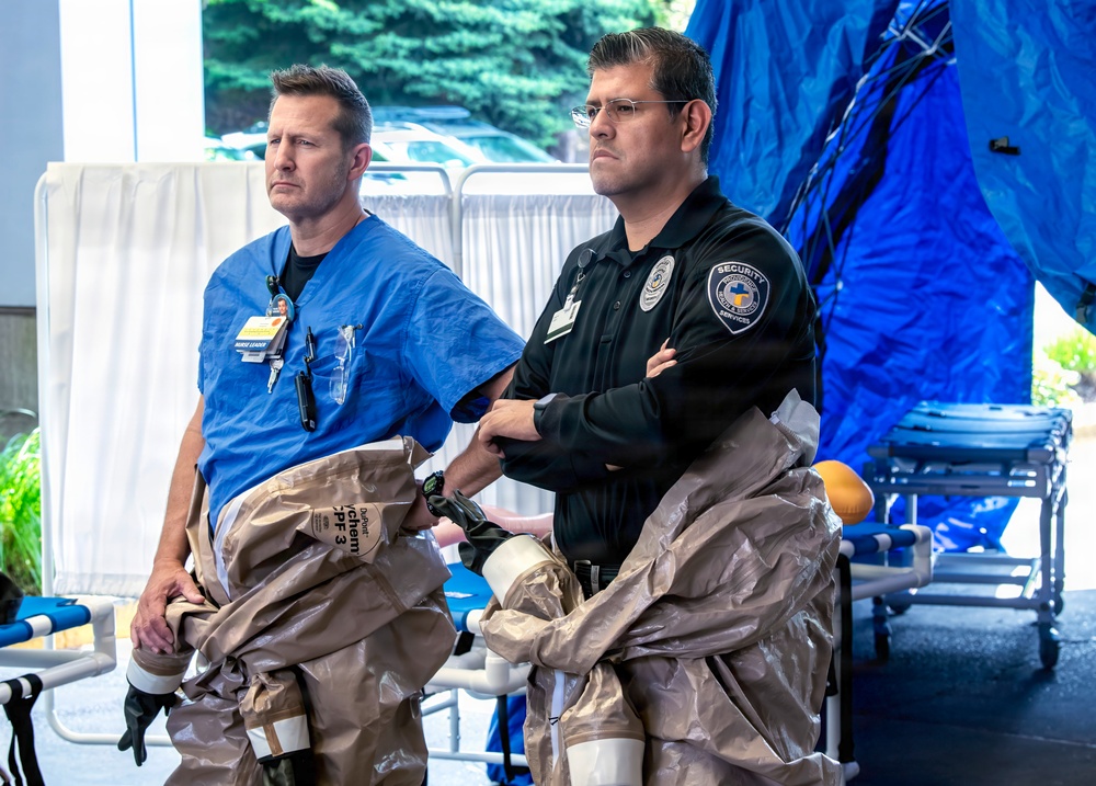 The Oregon National Guard's 102nd CERFP collaborates with Providence Milwaukie Hospital on decontamination training
