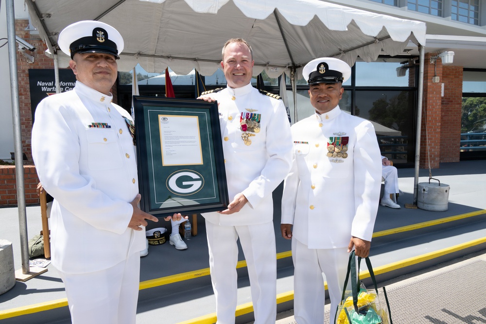 NIWC Pacific welcomes De Soto, bids farewell to McKenna