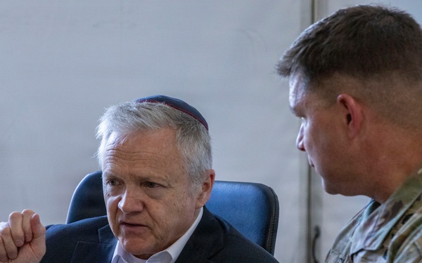 Vice Chairman of the Joint Chiefs of Staff visits rotational V Corps unit in Poland