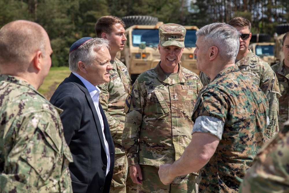 Vice Chairman of the Joint Chiefs of Staff visits rotational V Corps unit in Poland