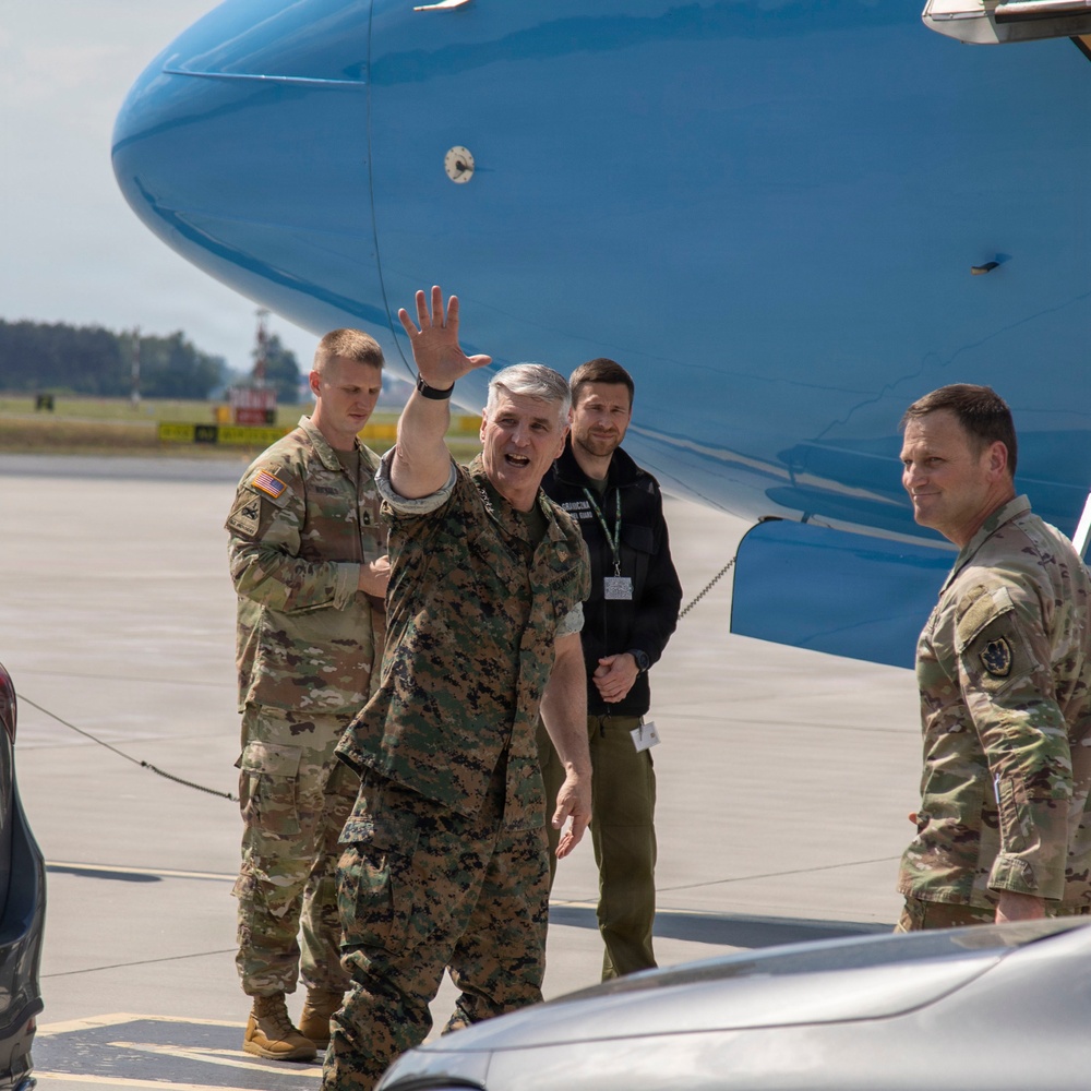 Vice Chairman of the Joint Chiefs of Staff visits rotational V Corps unit in Poland