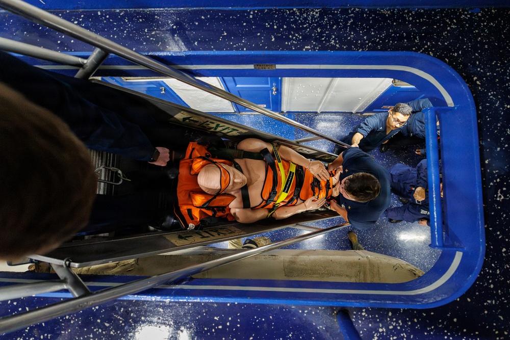 Mount Whitney, HSC-28 Conduct Casualty Evacuation Training