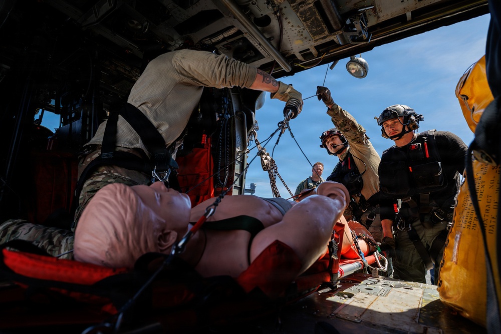 Mount Whitney, HSC-28 Conduct Casualty Evacuation Training