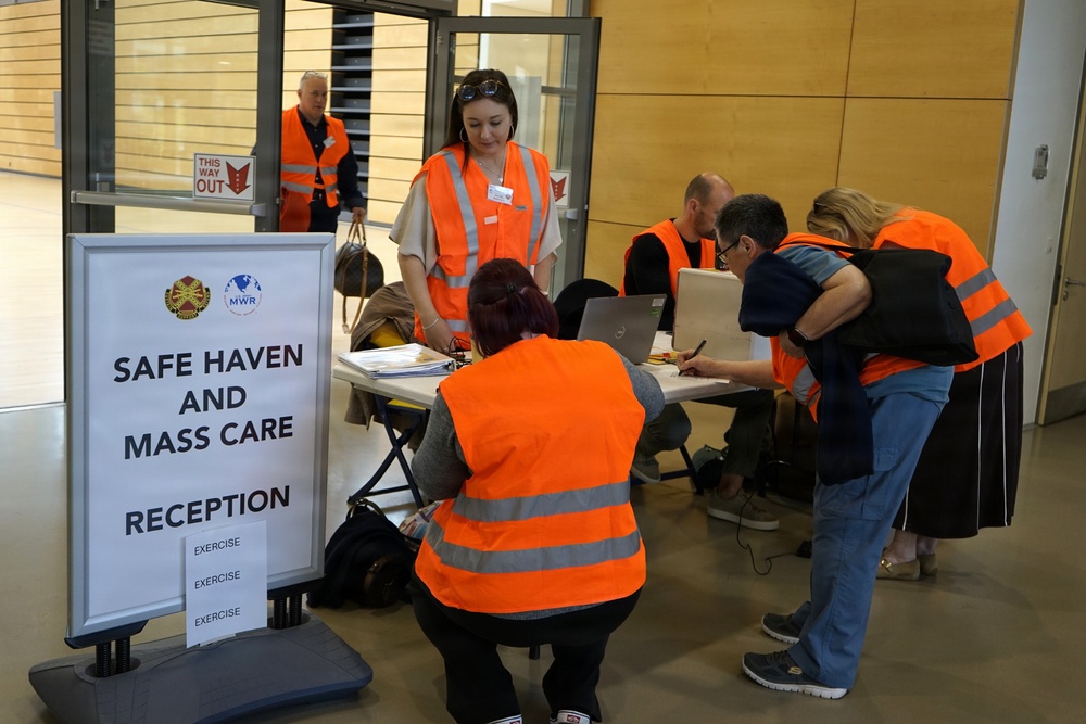 Garrison Wiesbaden empowers readiness through family assistance center training