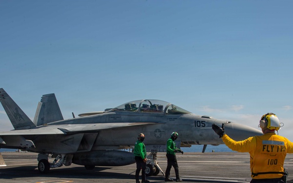 Ike conducts flight deck certification in the Atlantic Ocean