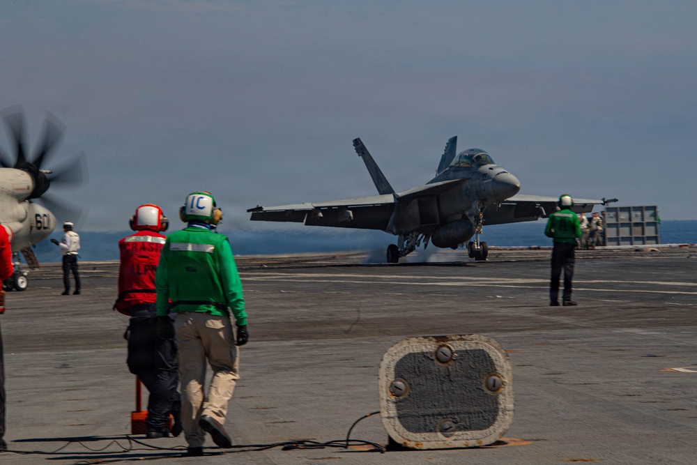 Ike conducts flight deck certification in Atlantic Ocean