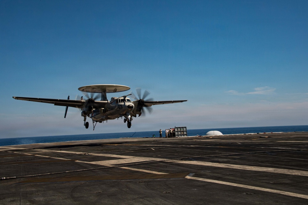 Ike conducts flight deck certification in Atlantic Ocean