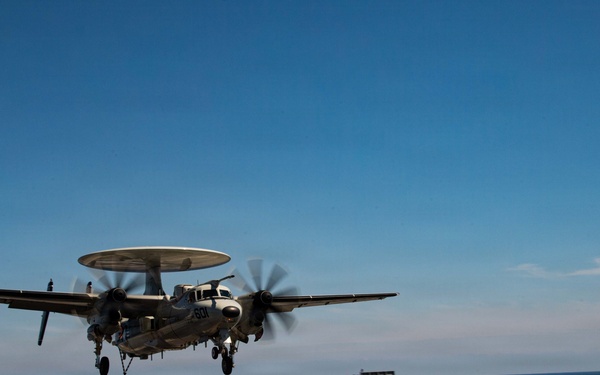Ike conducts flight deck certification in Atlantic Ocean