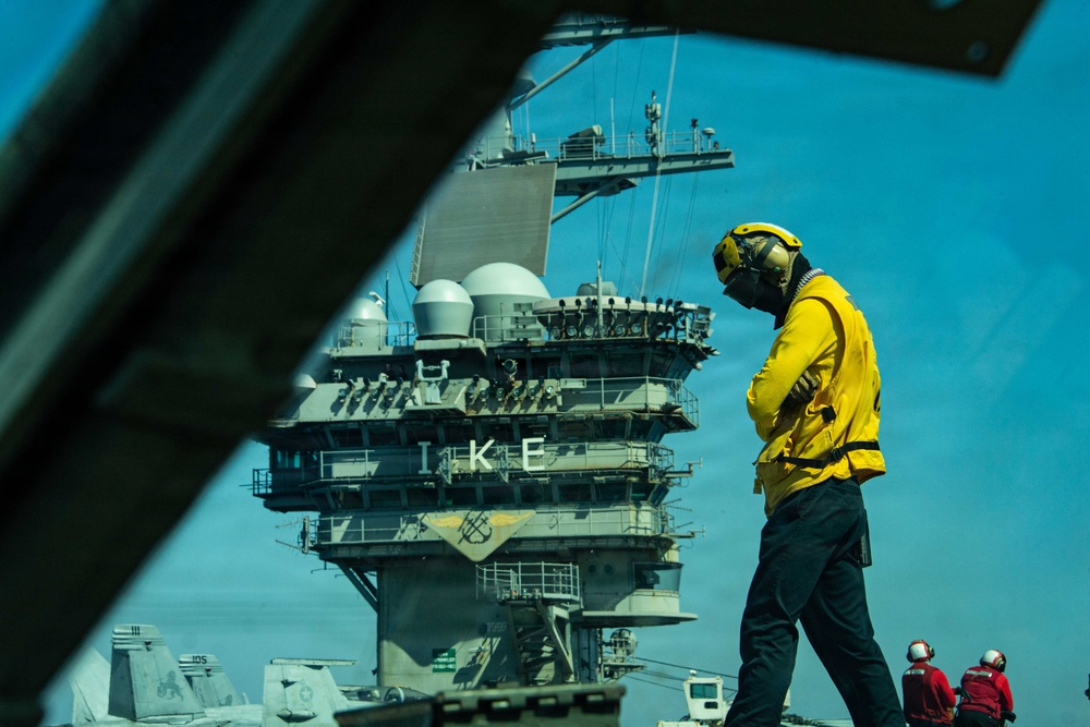 Ike conducts flight deck certification in Atlantic Ocean