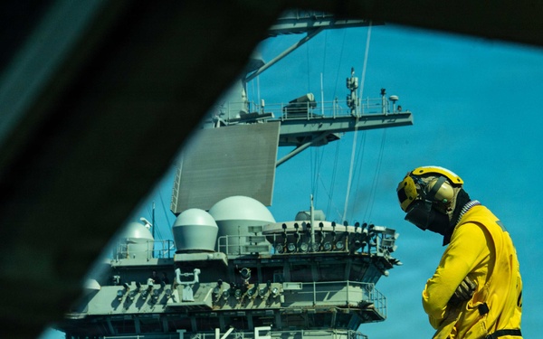 Ike conducts flight deck certification in Atlantic Ocean