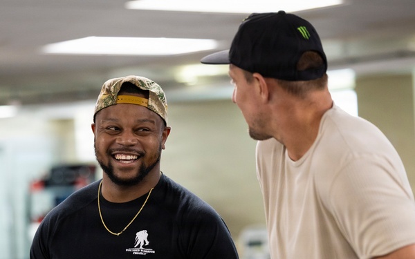 Gronk Visits Walter Reed