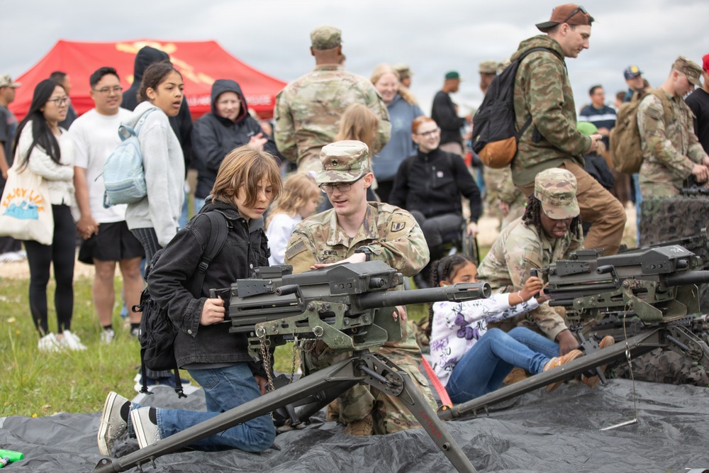 Molly Pitcher: U.S. Army hosts a live-fire for Soldiers and their families